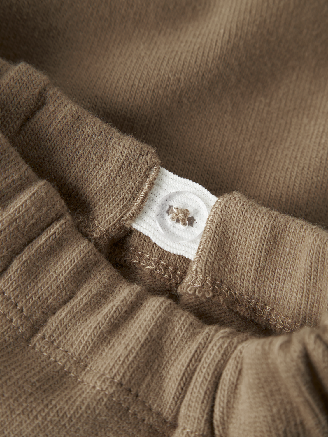 model_shot-front_full